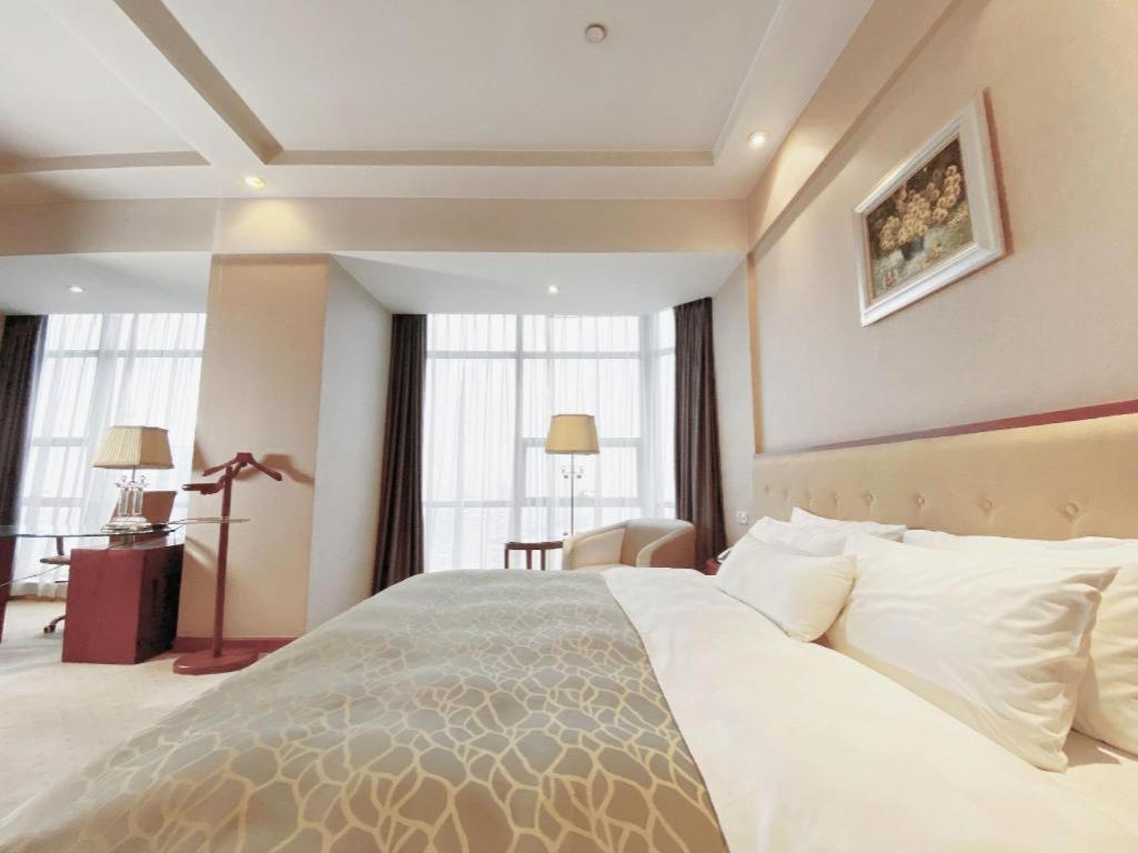Nanchang Galactic Peace International Hotel Extérieur photo